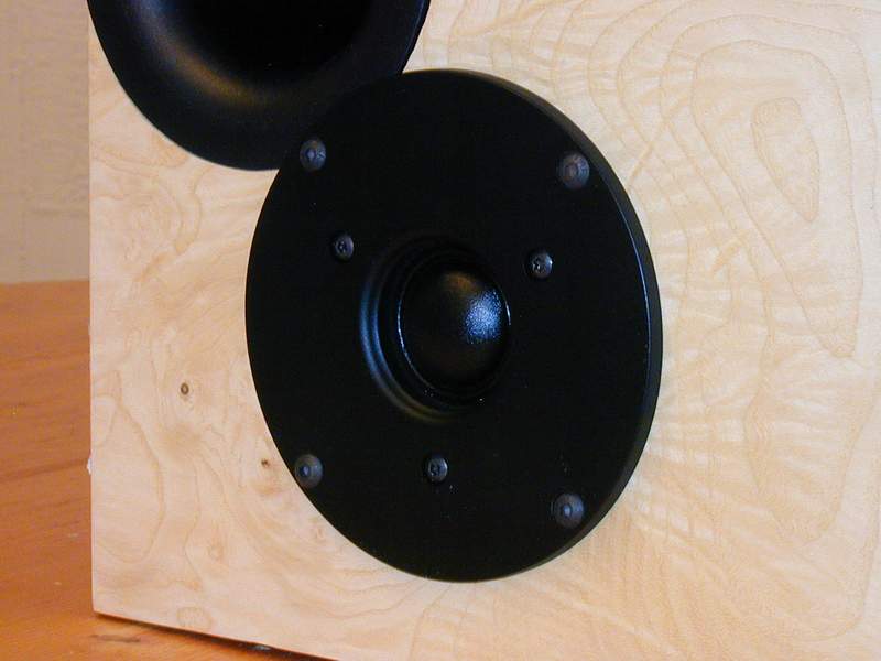http://myhtpc.chez-alice.fr/htpc_img/surround34.JPG