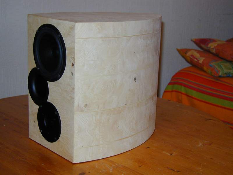 http://myhtpc.chez-alice.fr/htpc_img/surround37.JPG