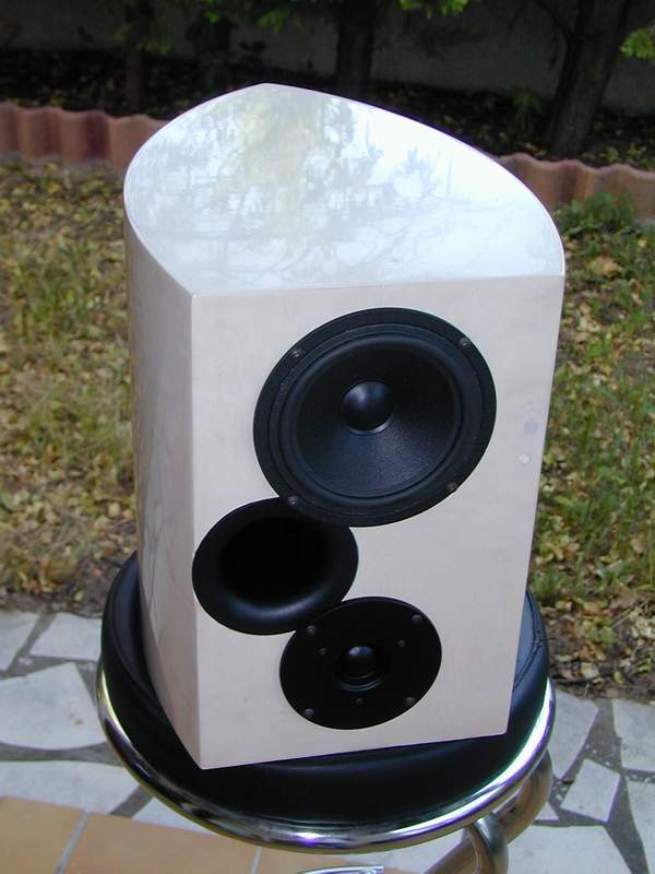 http://myhtpc.chez-alice.fr/htpc_img/surround52.JPG