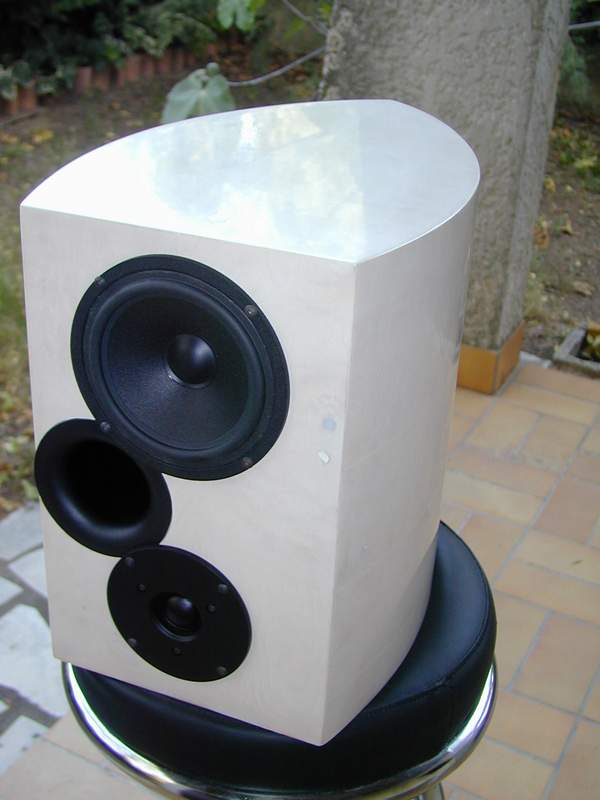 http://myhtpc.chez-alice.fr/htpc_img/surround53.JPG