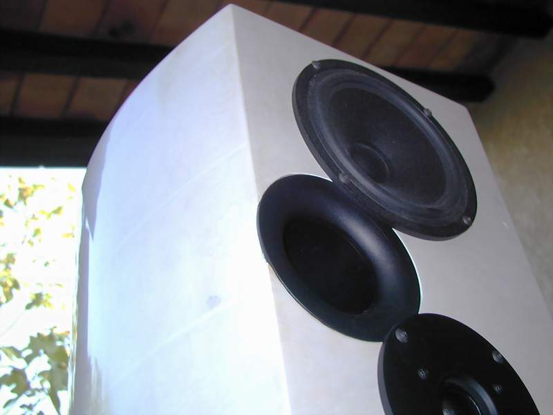 http://myhtpc.chez-alice.fr/htpc_img/surround54.JPG