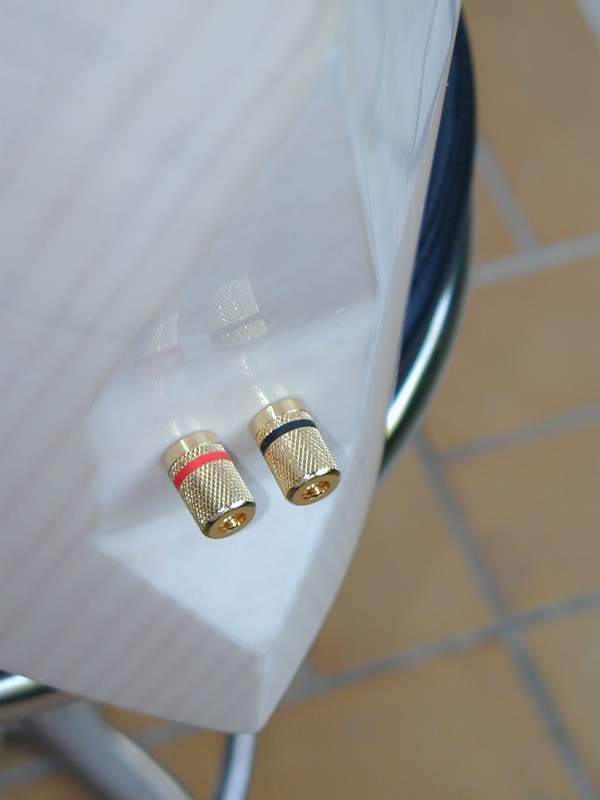 http://myhtpc.chez-alice.fr/htpc_img/surround56.JPG