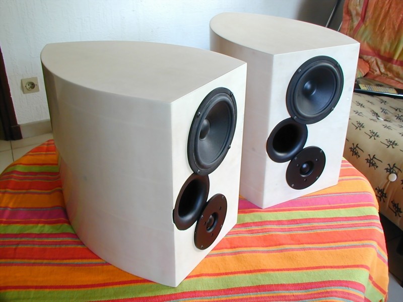 http://myhtpc.chez-alice.fr/htpc_img/surround62.JPG