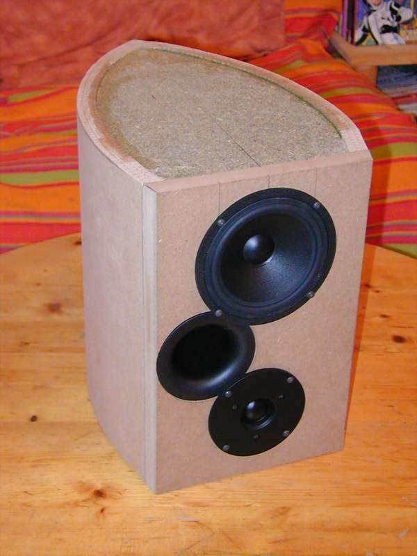 http://myhtpc.chez-alice.fr/htpc_img/surround8.JPG